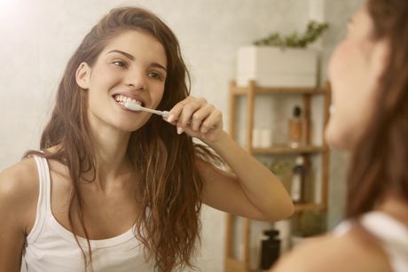 Mirror toothbrushing pranje zuba zubi jutro pasta četkica za zube