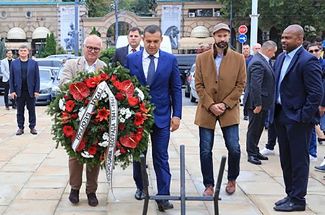Vesić and Umar Kremlev polozili vence Vesić and Umar Kremlev polozili vence