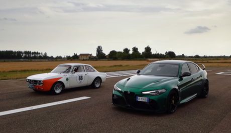 Alfa Romeo GIULIA GTAm vs GIULIA GTAm