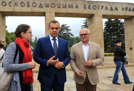 Vesić and Umar Kremlev polozili vence Vesić and Umar Kremlev polozili vence