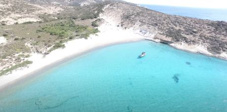 Kikladi, Grčka, nenaseljeno ostrvo Poliaigos