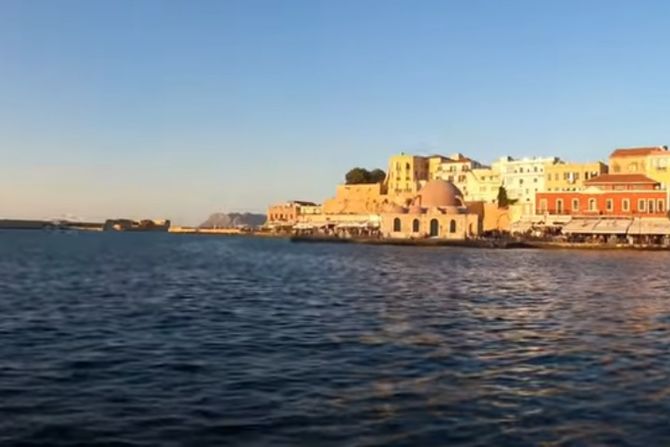 U ovom grčkom gradu, na ostrvu gde je rođen Zevs, promenio se profil turista, ali i navike - Vimarsana News