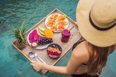 Floating breakfast, doručak u bazenu