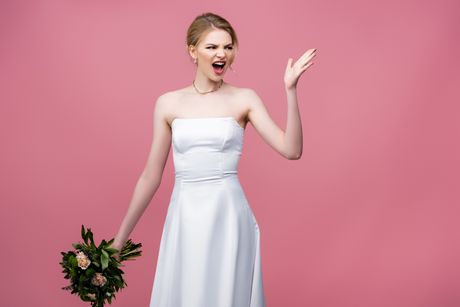 Mlada ljuta nevesta angry bride in white wedding dress Mlada ljuta nevesta angry bride in white wedding dress