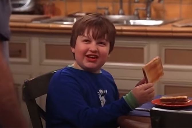 Angus T. Jones, Angus T. Džouns