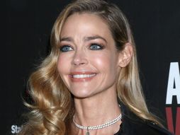 Deniz Ričards, Denise Richards