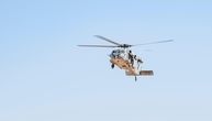 Helikopter sleteo među kupače u Grčkoj, a onda novi šok: Putnik uhapšen zbog bacanja kese, OVO je bilo u njoj