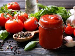 Domaći paradajz zimnica kečap ketchup