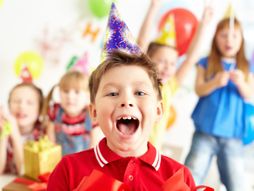 Dečiji rođendan deca slavlje