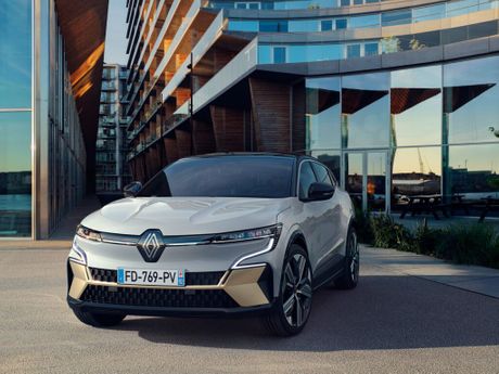 Renault Megane E-Tech - Sledeća generacija popularnog hečbeka u potpuno električnom izdanju.