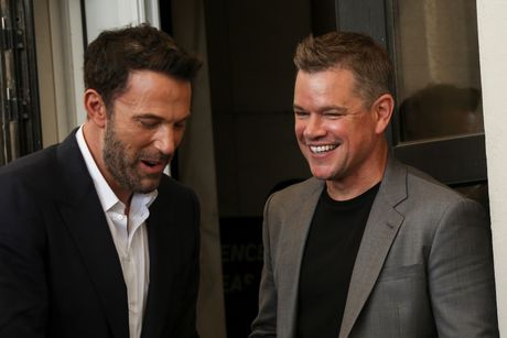 Ben Aflek Met Dejmon Matt Damon Jodie Comer Ben Affleck