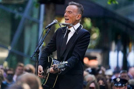 Brus Springstin Bruce Springsteen Brus Springstin Bruce Springsteen