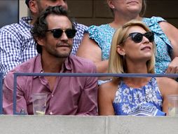 Novak Đoković publika poznati, Kler Dejns