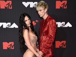 Megan Foks, Masin Gan Keli