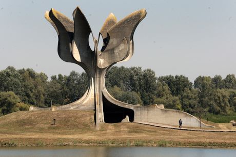 Jasenovac, spomenik, Porfirije