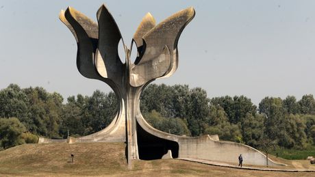Jasenovac, spomenik, Porfirije
