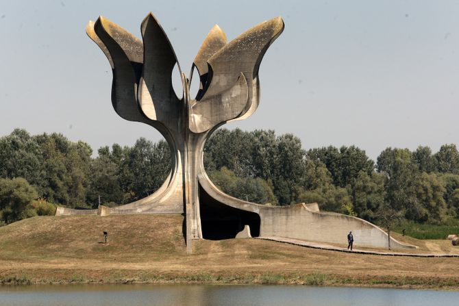 Jasenovac, spomenik, Porfirije