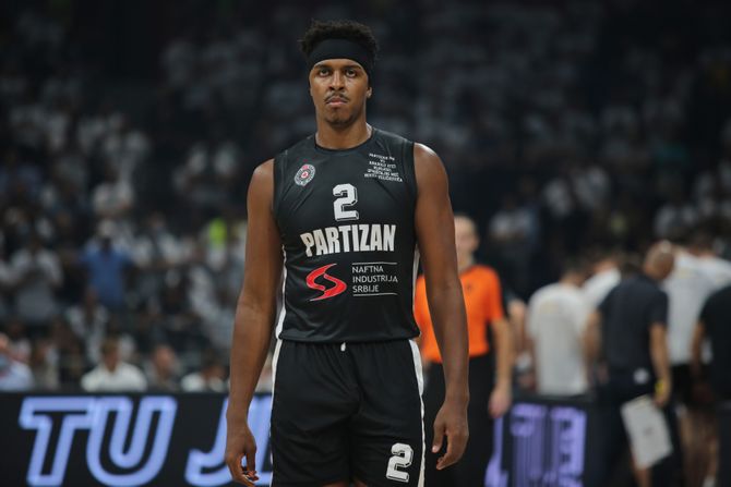 KK Partizan - Anadolu Efes, Prijateljska utakmica