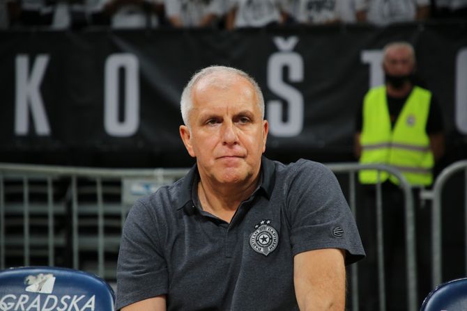 KK Partizan - Anadolu Efes, Prijateljska utakmica