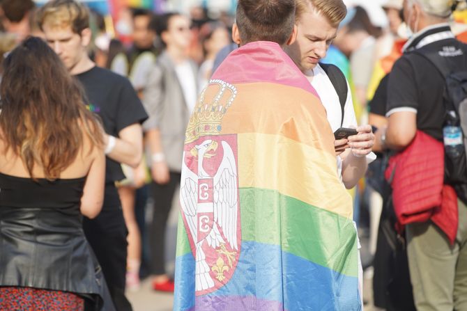 Beograd, LGBT, Gej Gay Prajd, Parada ponosa, zastava