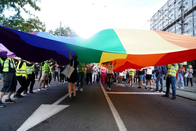 Beograd, LGBT, Gej Gay Prajd, Parada ponosa, zastava