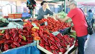 Koliko novca treba za dobru zimnicu: Paprika, krastavac i paradajz 20 odsto skuplji, u septembru pojeftinjenje