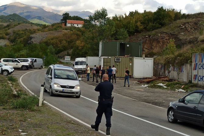 Kosovska policija, prelaz Jarinje