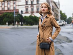 Devojka mantili, moda, jesen