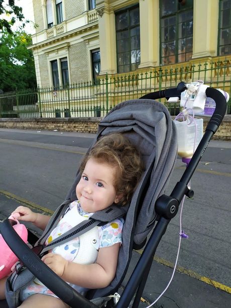 Lana Jovanović, spinalna mišićna atrofija Lana Jovanović, spinalna mišićna atrofija