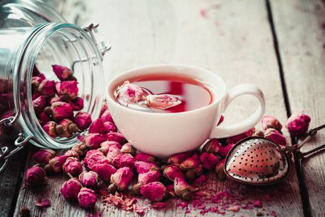 Rose buds tea cup čaj čajnik ruža