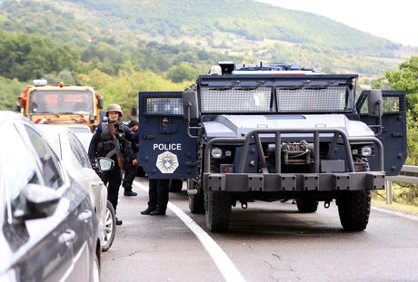 Kosovo granica Jarinje prelaz Kosovo granica Jarinje prelaz
