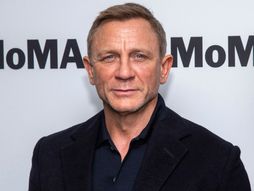 Daniel Craig, Daniel Krejg