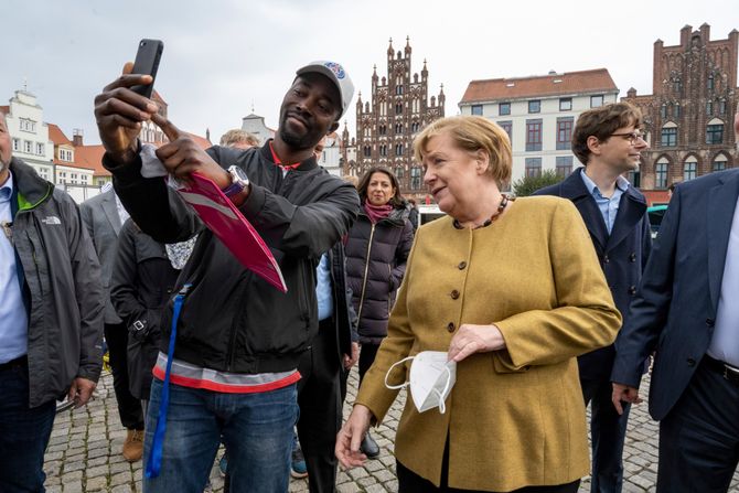 Angela Merkel papagaj Angela Merkel papagaj