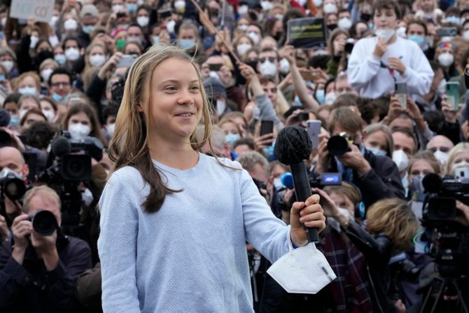 Greta Thunberg tunberg protest