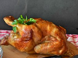 pile pečeno piletina