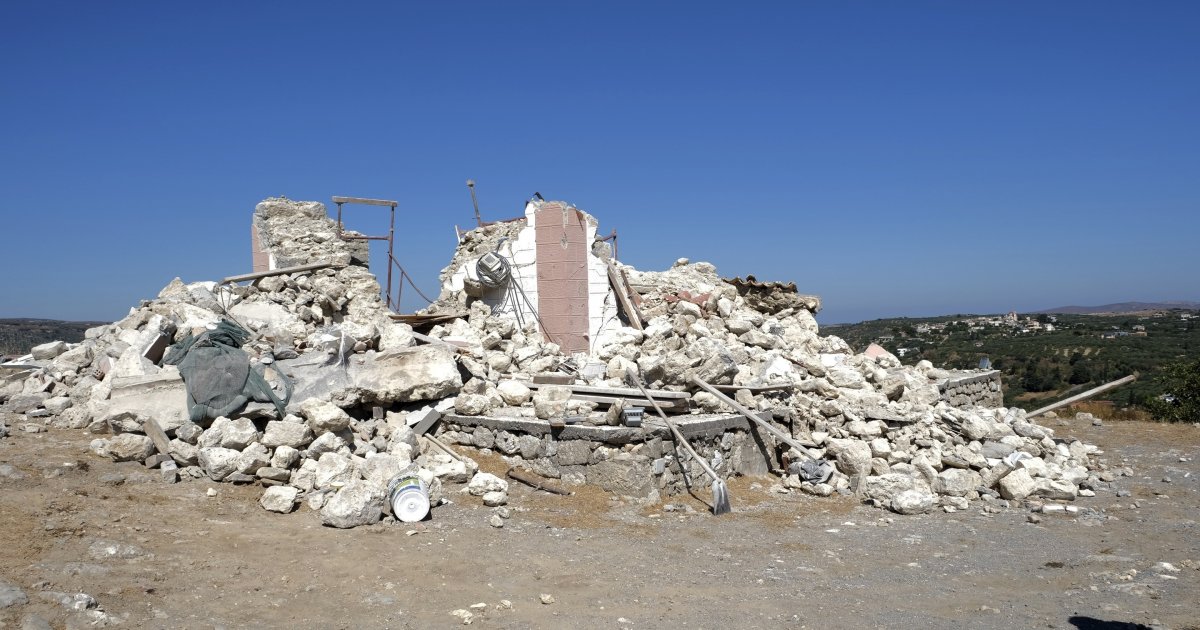 Izgubio ćerku (12) u stravičnom zemljotresu na Santoriniju: Tri godine kasnije shvatio da je živa sahranjena?