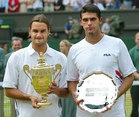 Roger Federer Mark Philippoussis Vimbldon trofej Wimbledon trophy Roger Federer Mark Philippoussis Vimbldon trofej Wimbledon trophy
