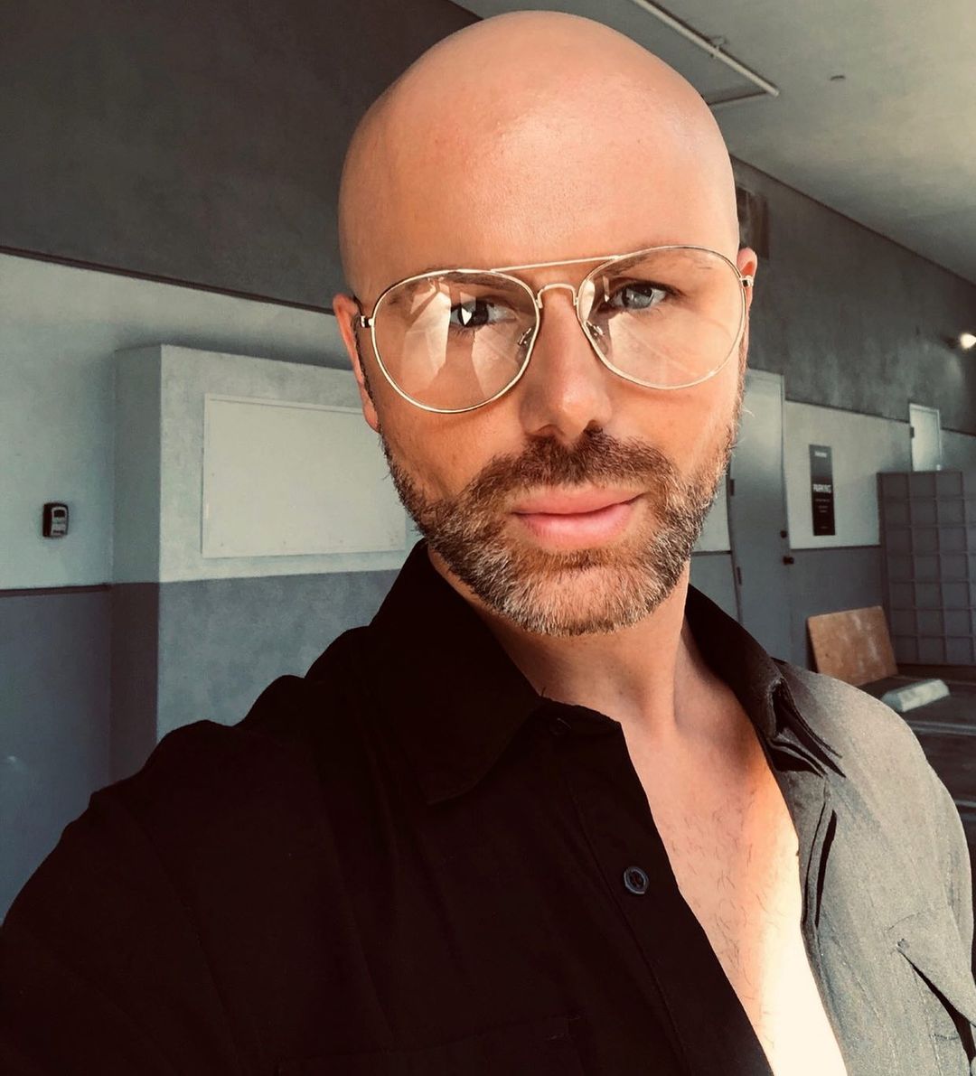 Deen Reacts After Horrific Tragedy in Sarajevo: "Young Lives Were Lost, It's Hard to Find..."