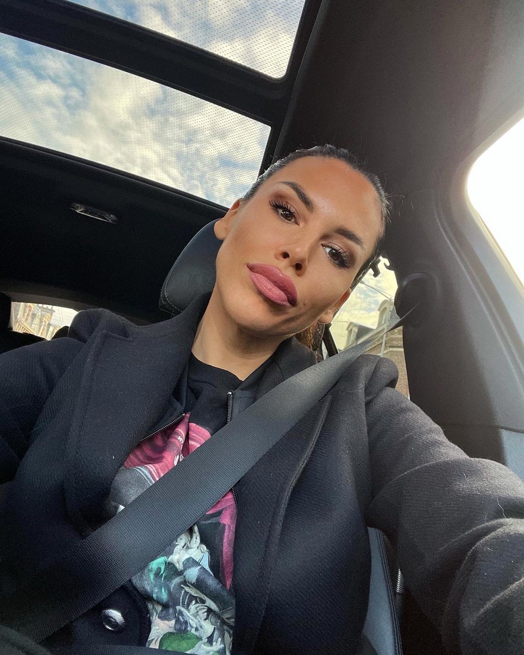 Singer Kaja Ostojić's Husband Involved in Traffic Accident: Collided with a Truck