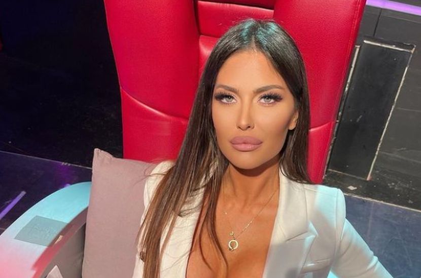 Nećete je  prepoznati! Ovako je Ana Radulović izgledala pre operacija - isplivale stare fotografije