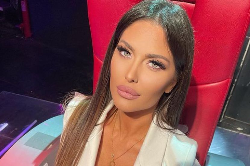 Nećete je  prepoznati! Ovako je Ana Radulović izgledala pre operacija - isplivale stare fotografije