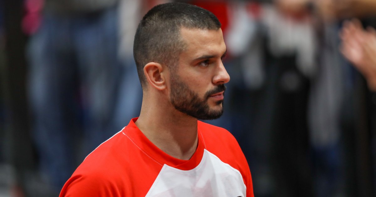 Dok mnogi ćute, bivši kapiten Zvezde se moćno oprostio od Duška Vujoševića: Branko Lazić pokazao veličinu!