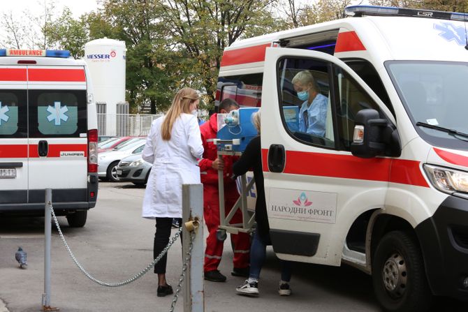 Inkubator za bebe, beba, Tiršova - Univerzitetska dečja klinika, bolnica Inkubator za bebe, beba, Tiršova - Univerzitetska dečja klinika, bolnica