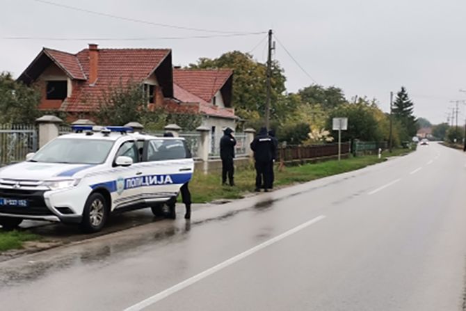 Porodica Đokić, uviđaj policija selo Moravac