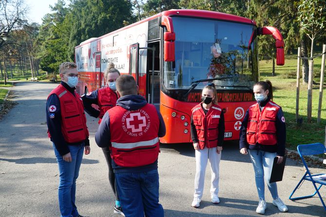 Dobrovoljno davanje krvi, davaoci