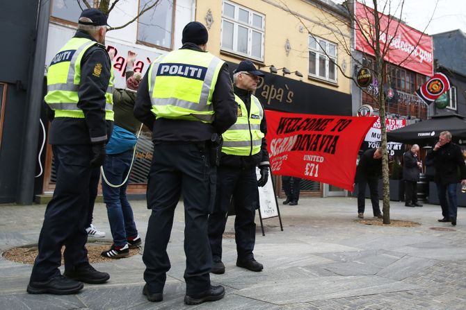 Policija, Danska, FK Mitjiland - FK Crvena zvezda