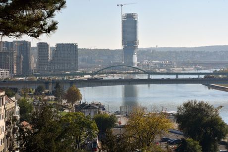 Beogrda na vodi kula Beograd, Lepo vreme, jesen, sunčano sunčan dan, vremenska prognoza, šetnja, šetači