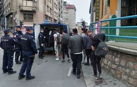 Policija akcija migranti Stari grad Savski venac
