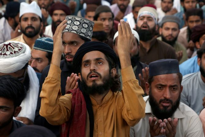 islamisti Lahore Islambad Pakistan protest marš