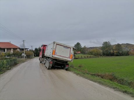 kamion, čačak, selo, radovi
